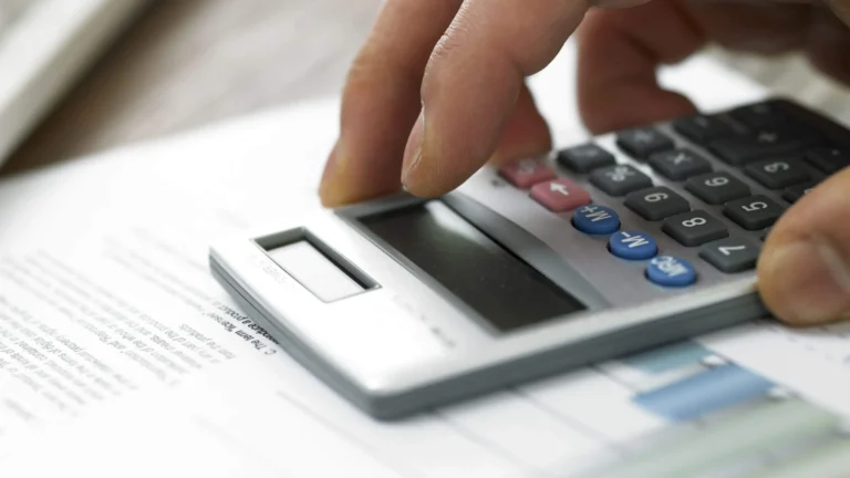 HOW MUCH OF YOUR NET WORTH SHOULD EACH REAL ESTATE visual data 2