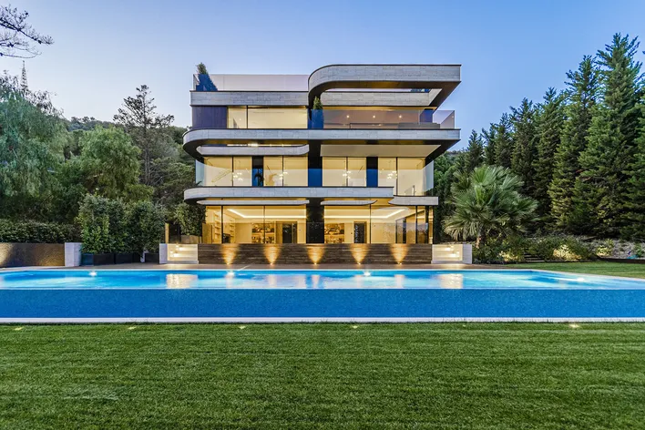 Sell Luxury Mansion in Barcelona